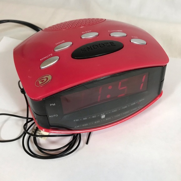 Durabrand Wall Decor Durabrand Cr52 Amfm Radio Alarm Clock Pink